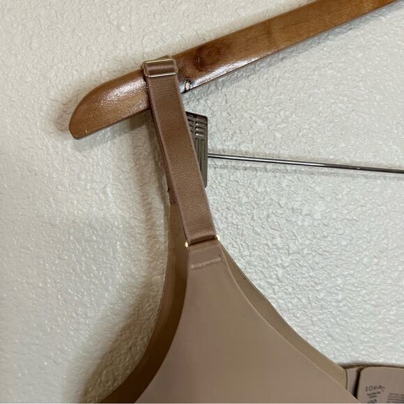 Soma tan nude vanishing 360 wireless bra 40D - Picture 3 of 7